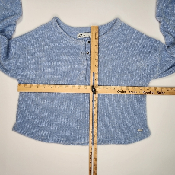Hollister California Sweater Womens Small Cropped Baby Blue Fuzzy Soft Henley - Picture 12 of 13